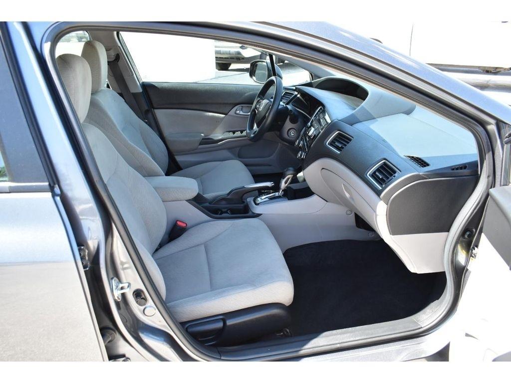 Honda Civic LX Sedan 5-Speed AT 2013