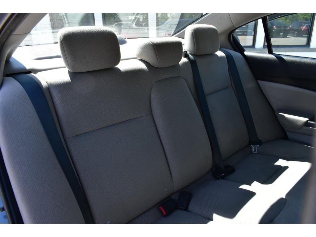 Honda Civic LX Sedan 5-Speed AT 2013