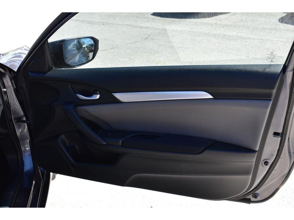 Honda Civic LX Coupe CVT 2017