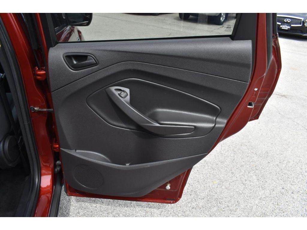 Ford Escape S FWD 2015