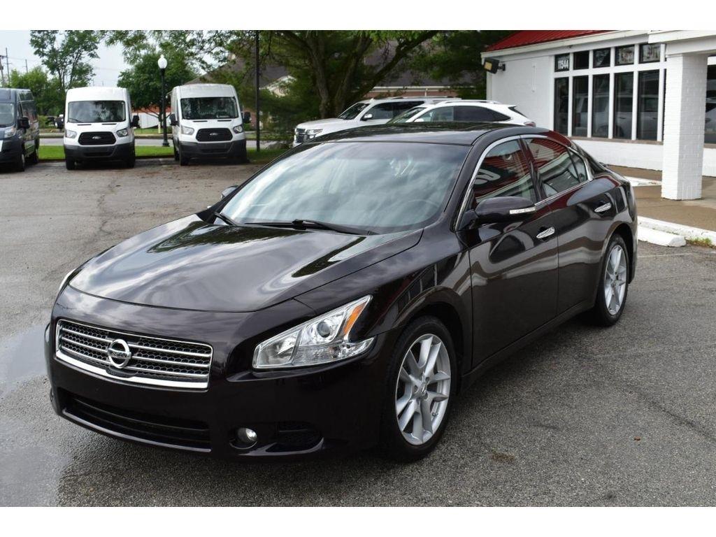 Nissan Maxima SV 2011