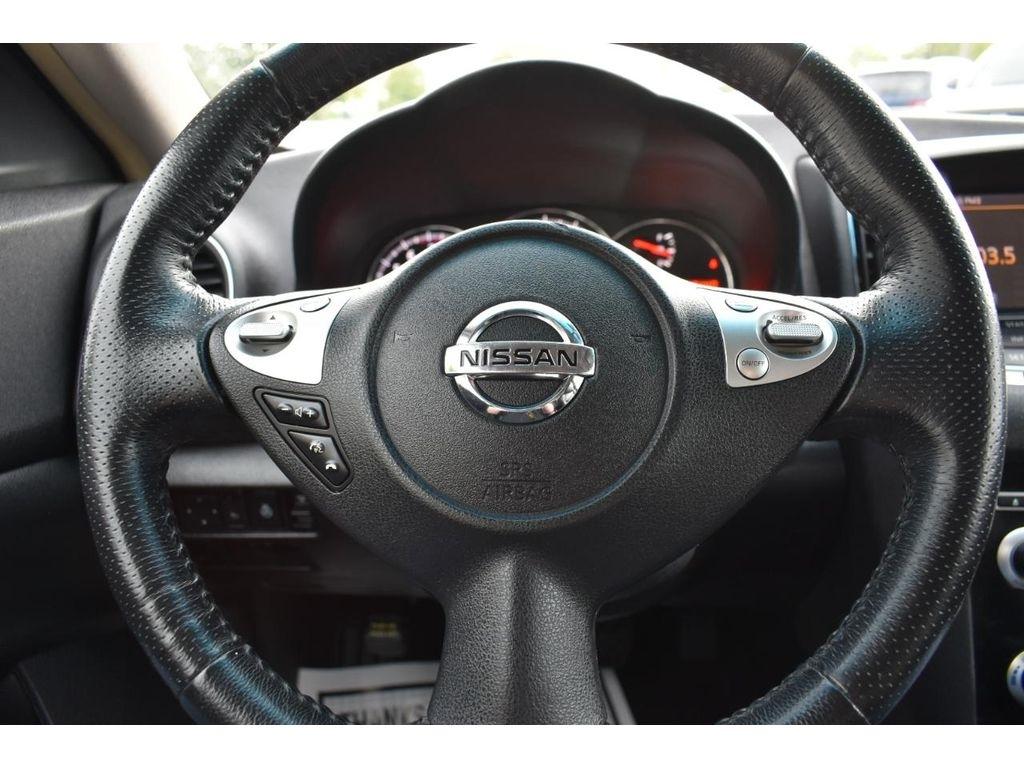 Nissan Maxima SV 2011