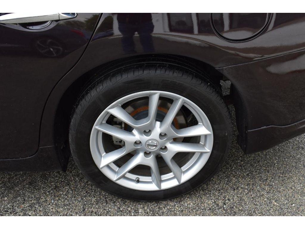 Nissan Maxima SV 2011