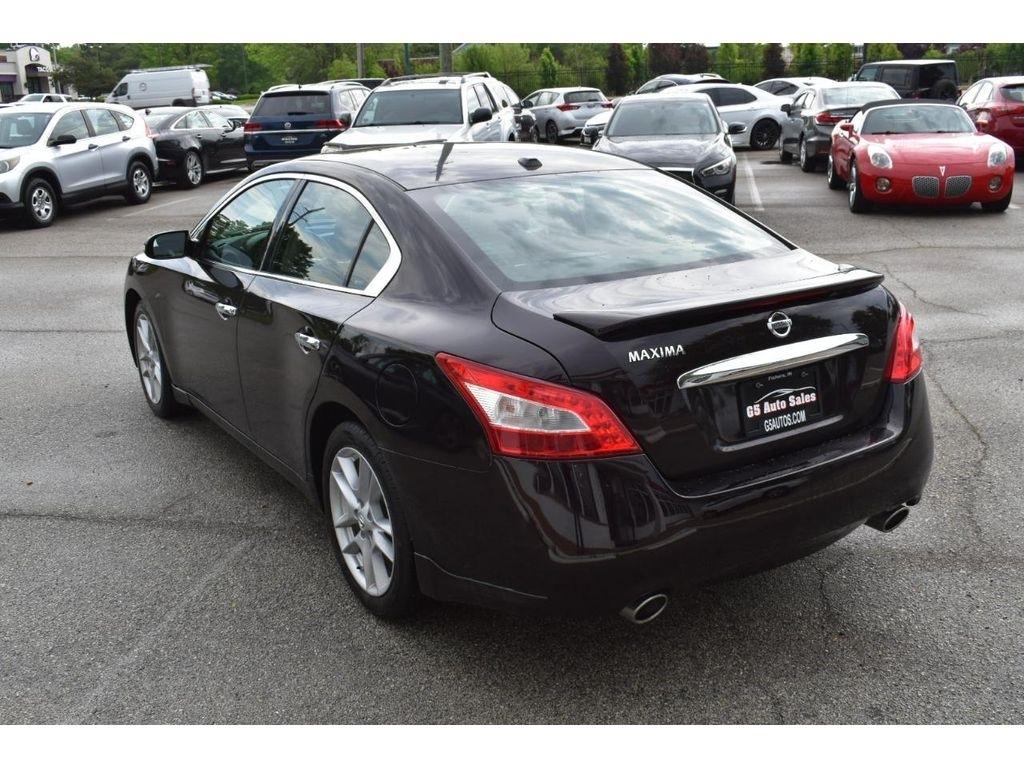 Nissan Maxima SV 2011