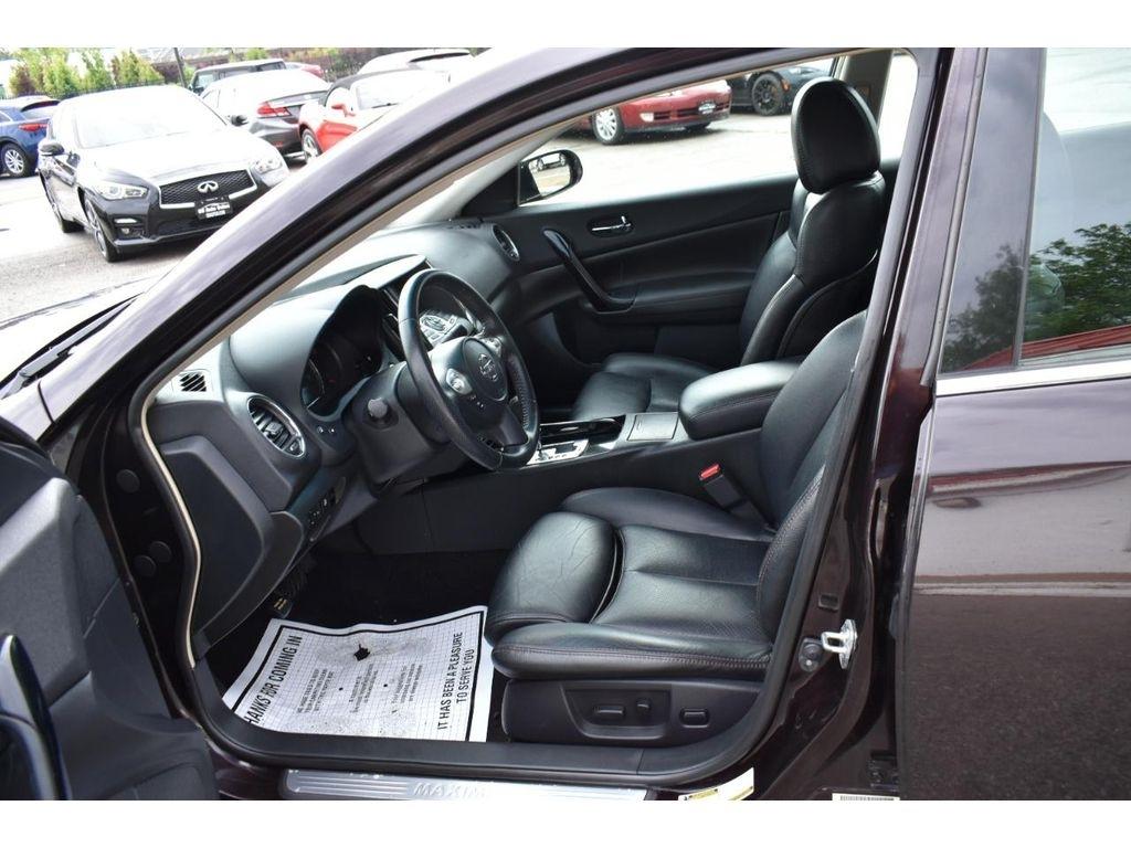 Nissan Maxima SV 2011