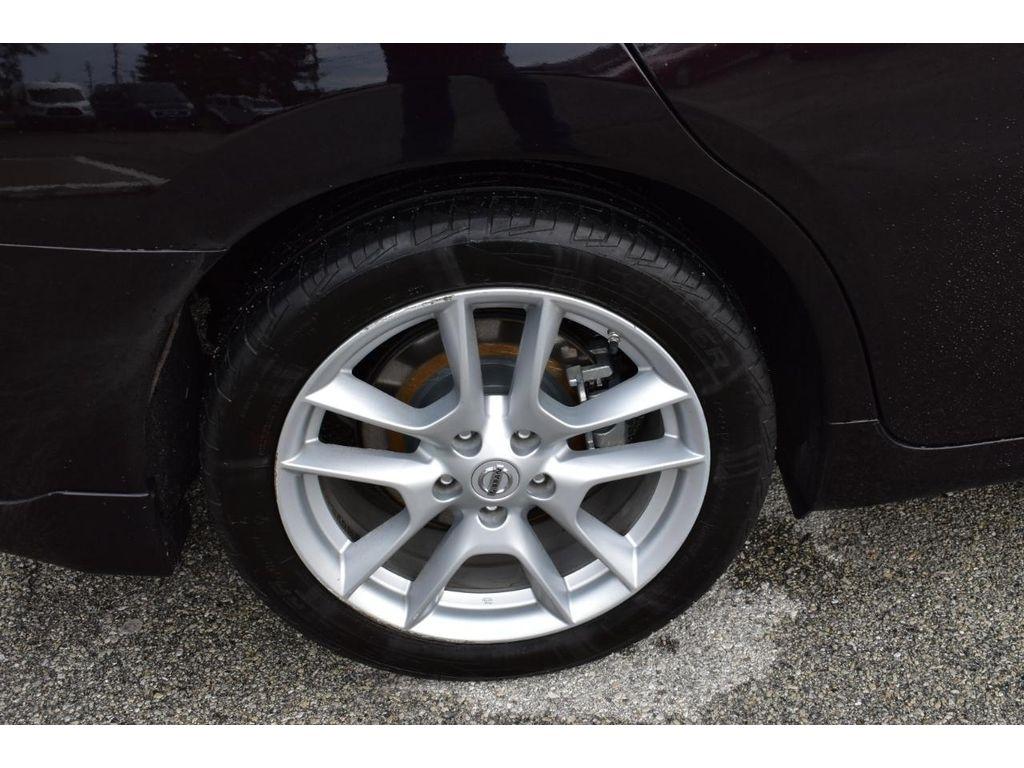 Nissan Maxima SV 2011