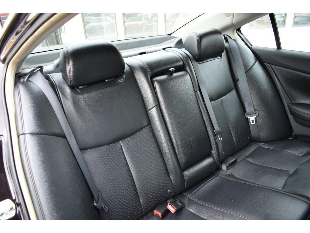 Nissan Maxima SV 2011