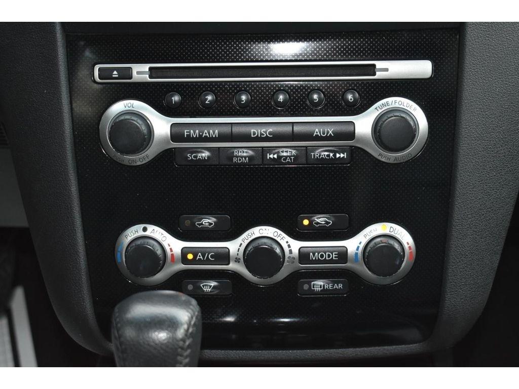 Nissan Maxima SV 2011