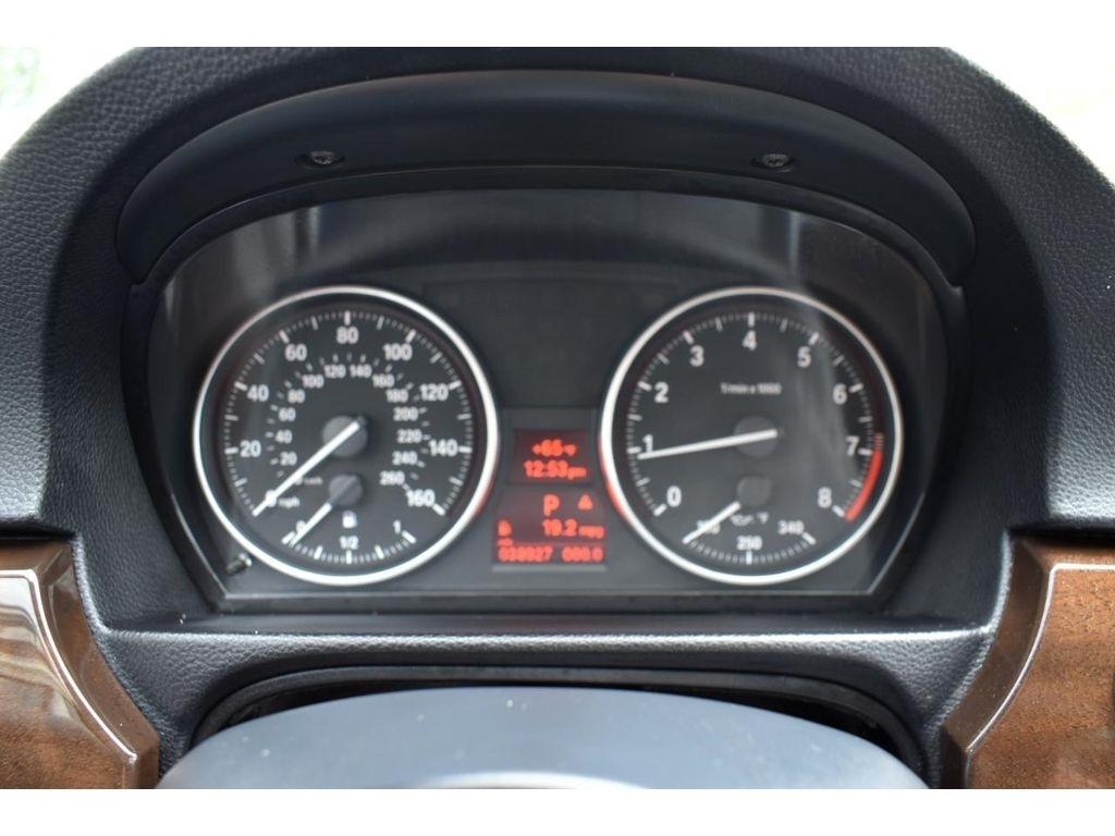 BMW 3-Series 335i xDrive 2011