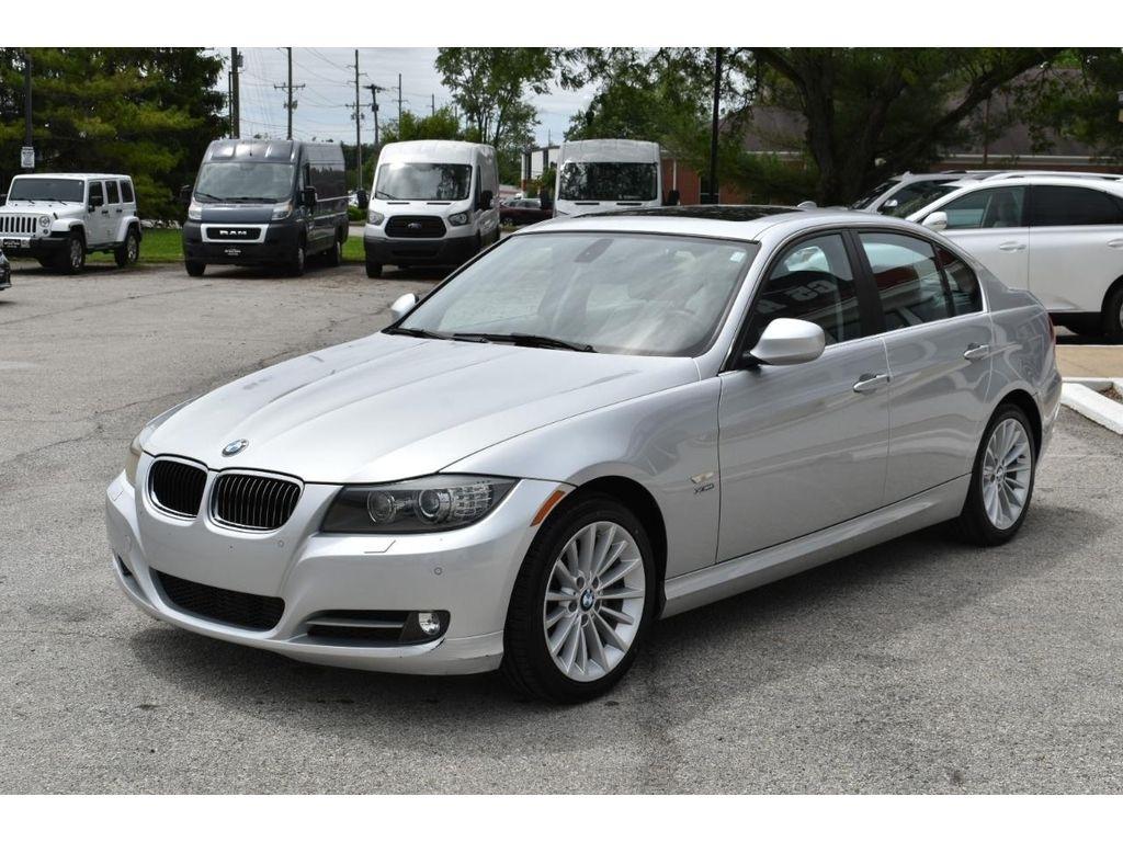 BMW 3-Series 335i xDrive 2011