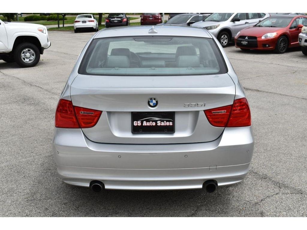 BMW 3-Series 335i xDrive 2011