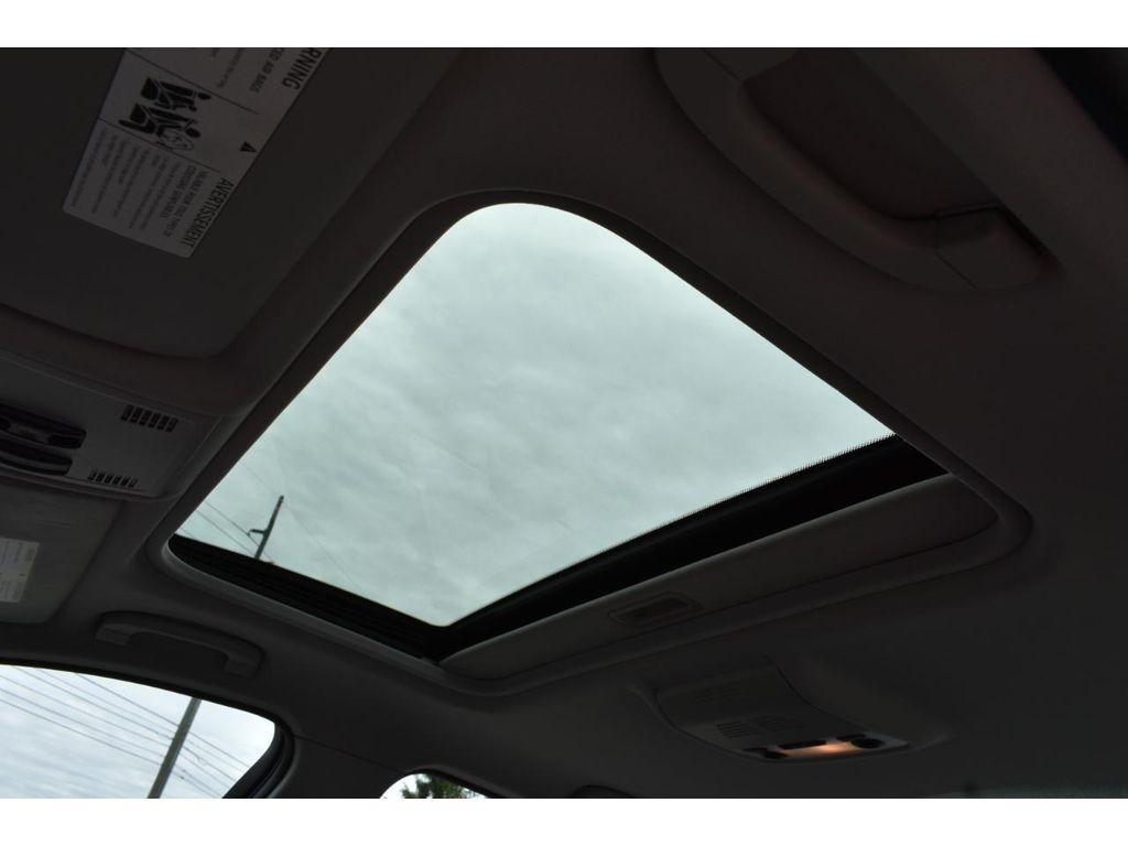 BMW 3-Series 335i xDrive 2011