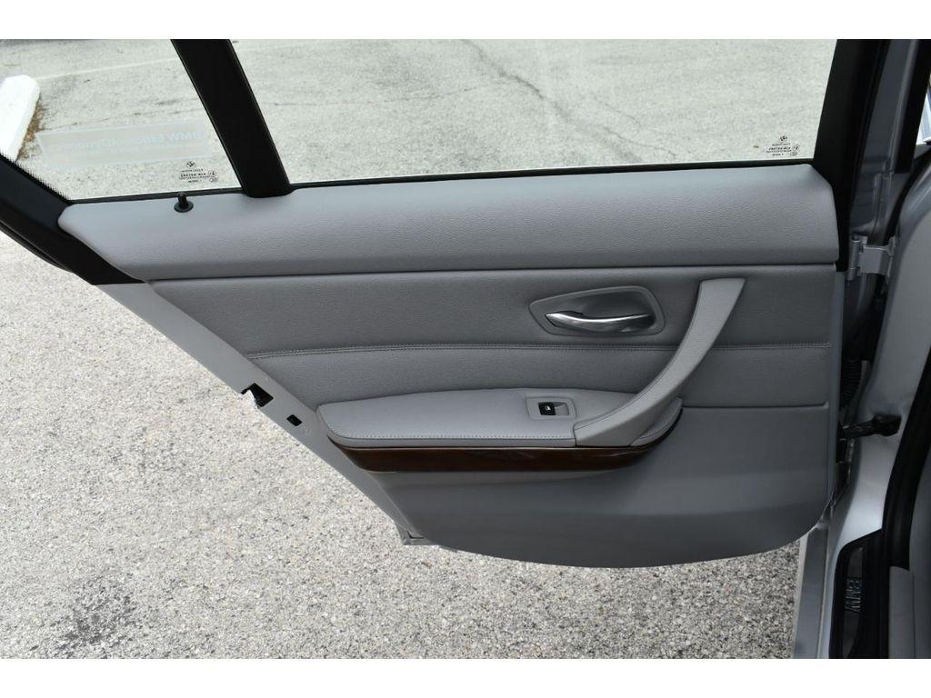BMW 3-Series 335i xDrive 2011
