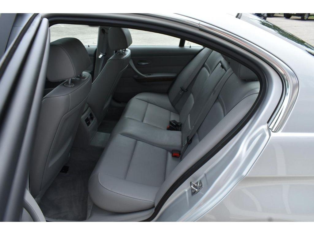 BMW 3-Series 335i xDrive 2011