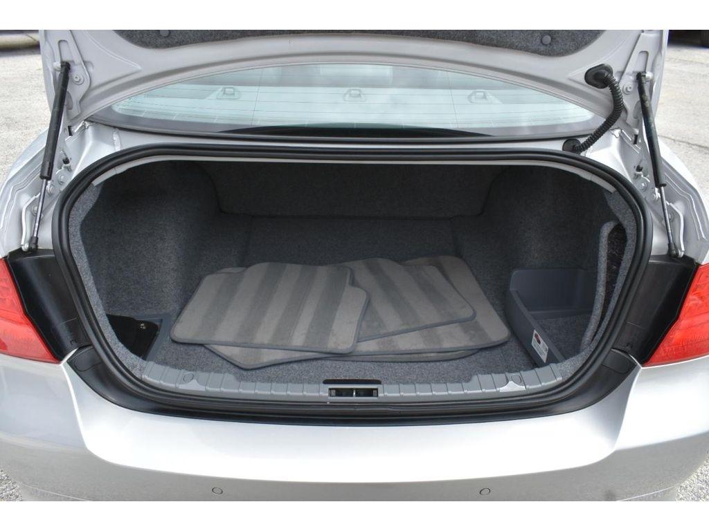 BMW 3-Series 335i xDrive 2011