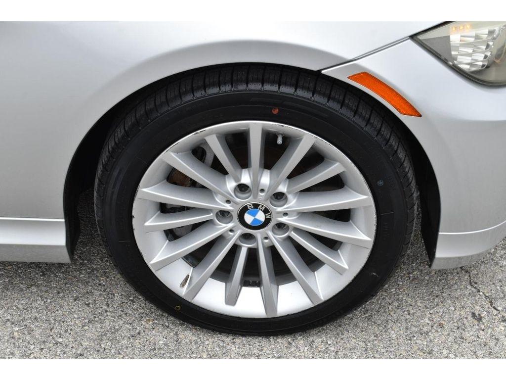 BMW 3-Series 335i xDrive 2011