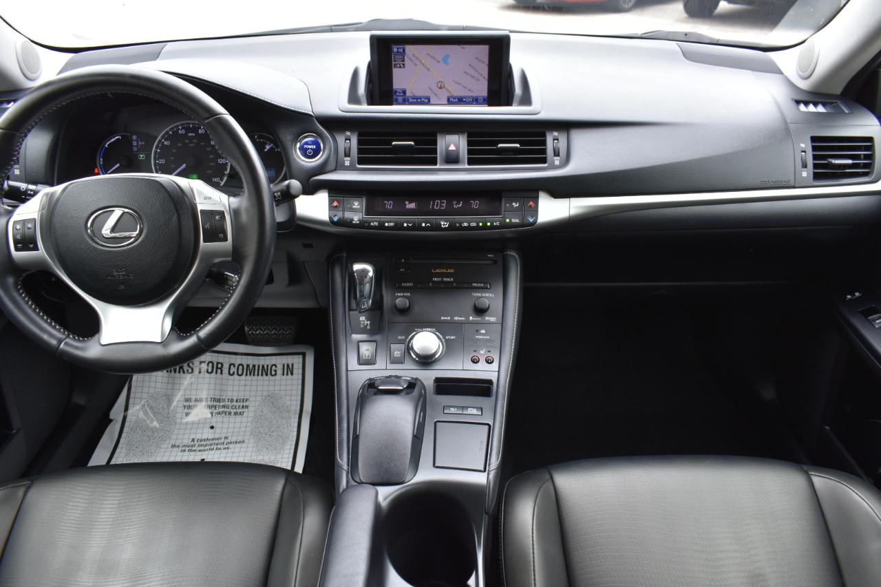 Lexus CT 200h Hybrid 4D Premium Sedan 2013