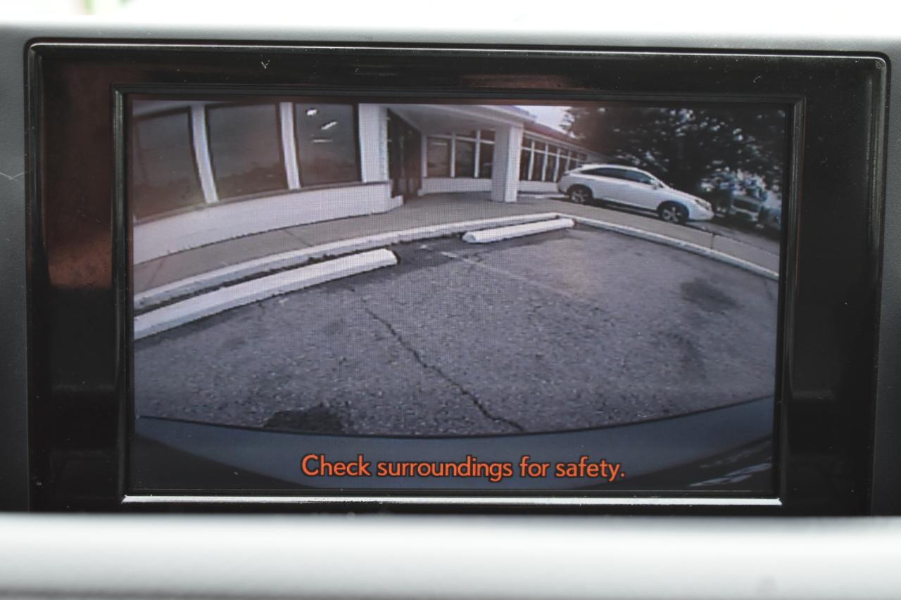 Lexus CT 200h Hybrid 4D Premium Sedan 2013