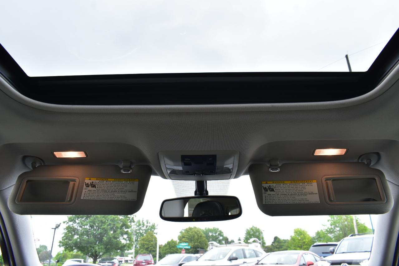 Lexus CT 200h Hybrid 4D Premium Sedan 2013