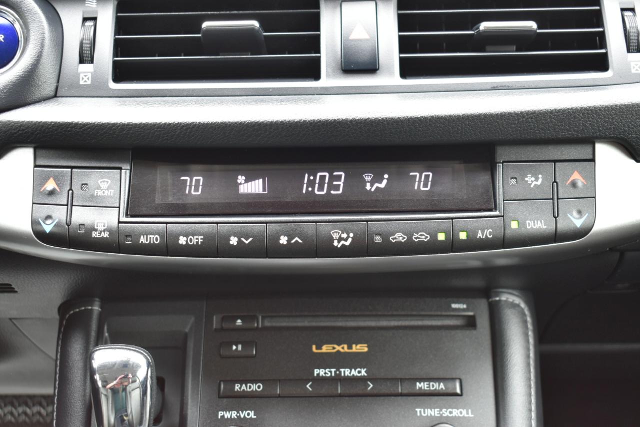 Lexus CT 200h Hybrid 4D Premium Sedan 2013