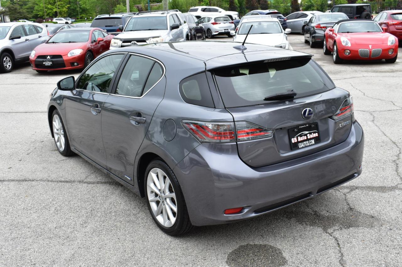 Lexus CT 200h Hybrid 4D Premium Sedan 2013