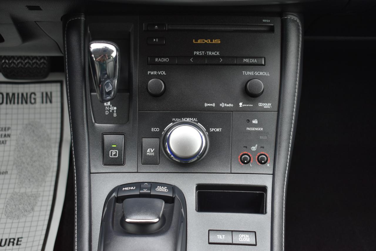 Lexus CT 200h Hybrid 4D Premium Sedan 2013