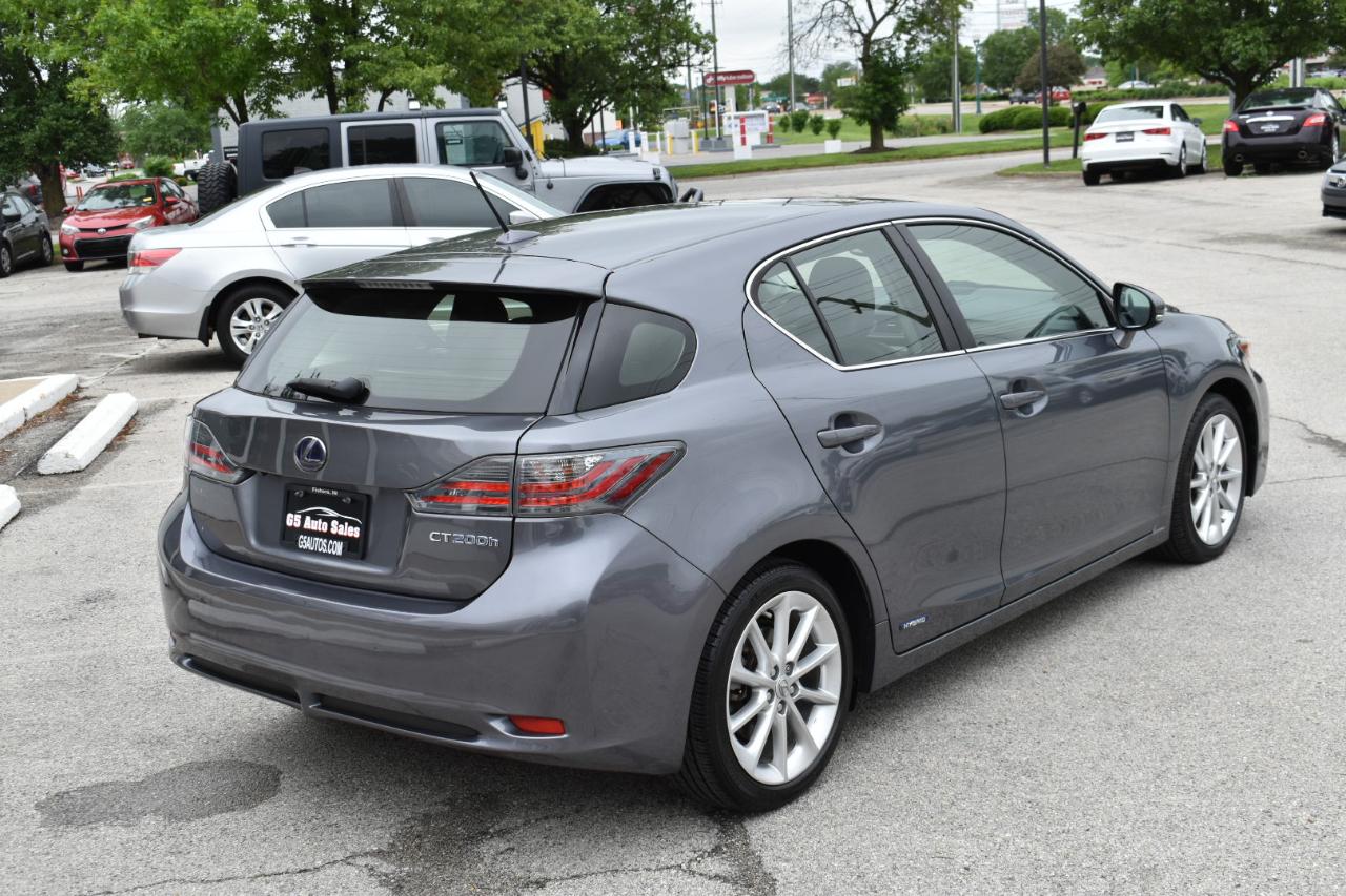 Lexus CT 200h Hybrid 4D Premium Sedan 2013
