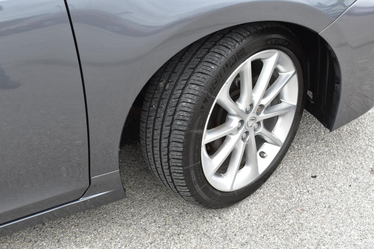 Lexus CT 200h Hybrid 4D Premium Sedan 2013