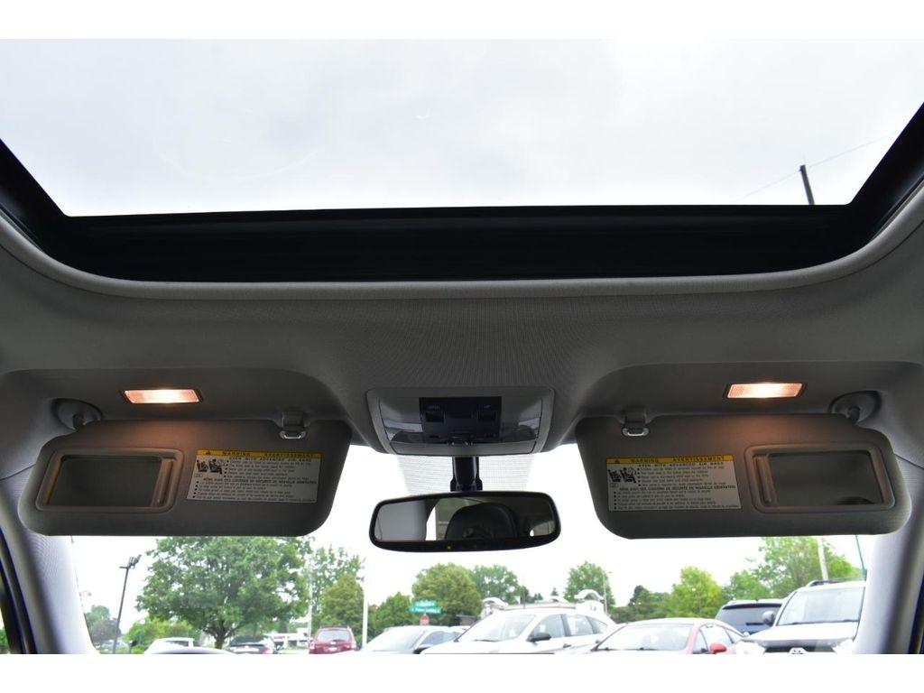 Lexus CT 200h Hybrid 4D Premium Sedan 2013