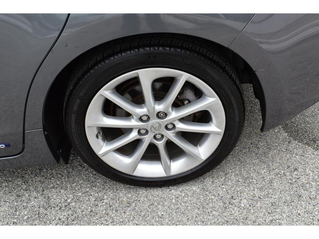 Lexus CT 200h Hybrid 4D Premium Sedan 2013