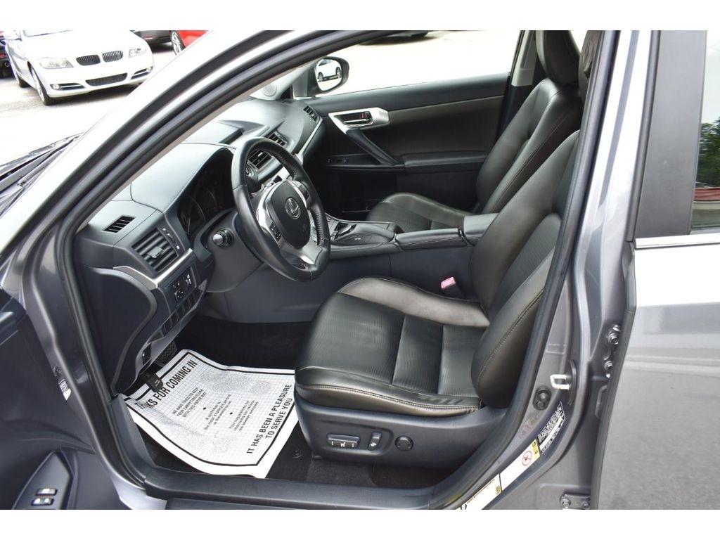 Lexus CT 200h Hybrid 4D Premium Sedan 2013