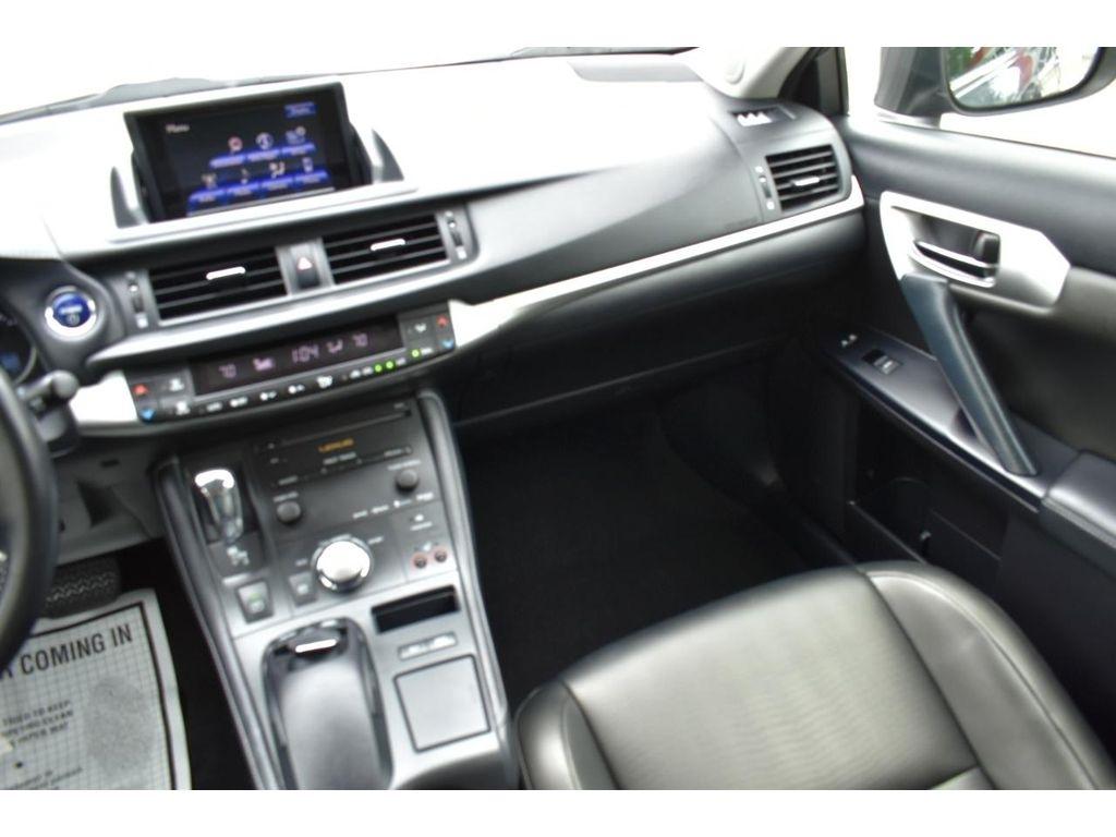Lexus CT 200h Hybrid 4D Premium Sedan 2013
