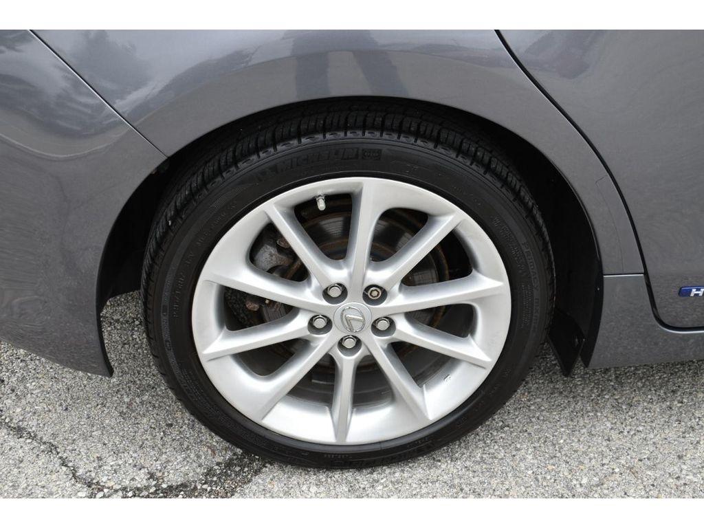 Lexus CT 200h Hybrid 4D Premium Sedan 2013