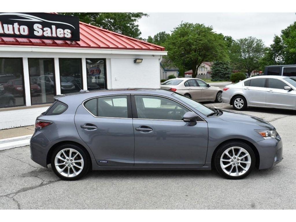 Lexus CT 200h Hybrid 4D Premium Sedan 2013