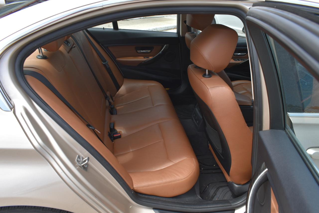 BMW 3-Series 328i xDrive Sedan 2013