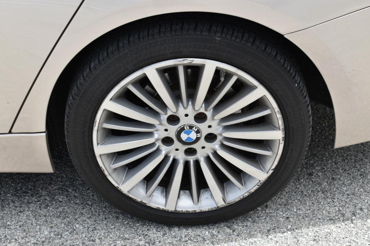 BMW 3-Series 328i xDrive Sedan 2013