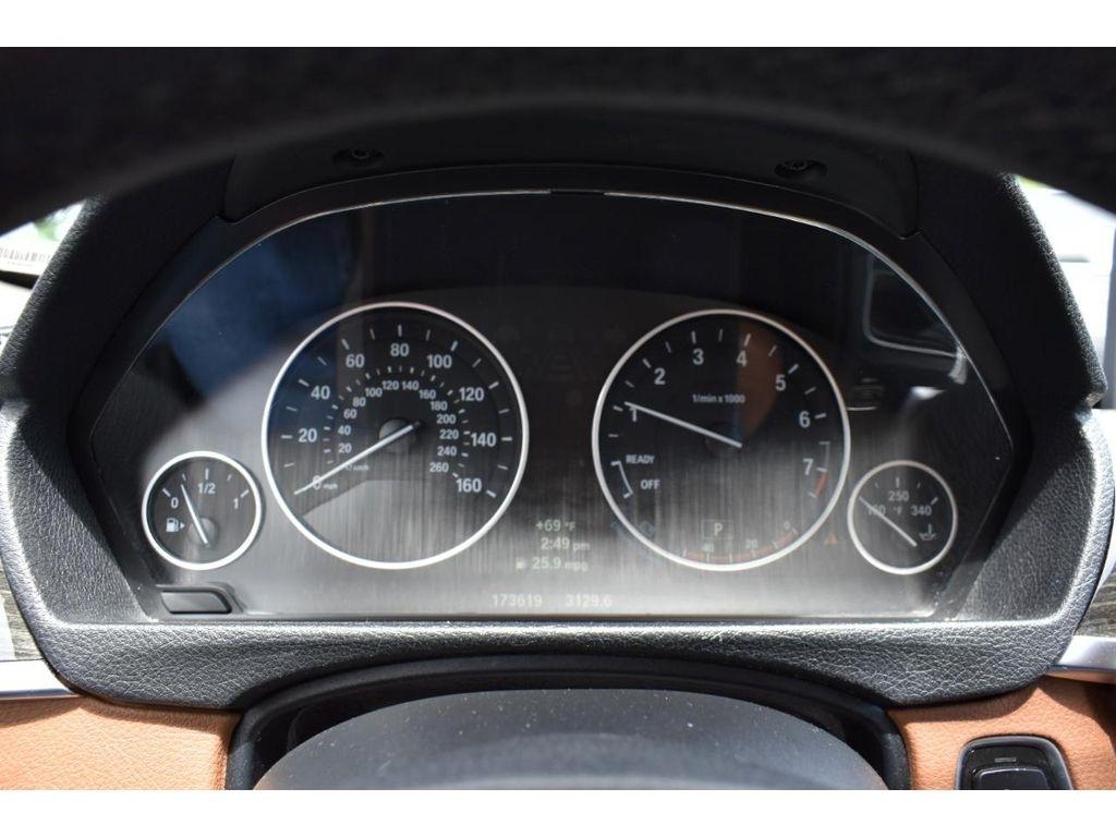 BMW 3-Series 328i xDrive Sedan 2013