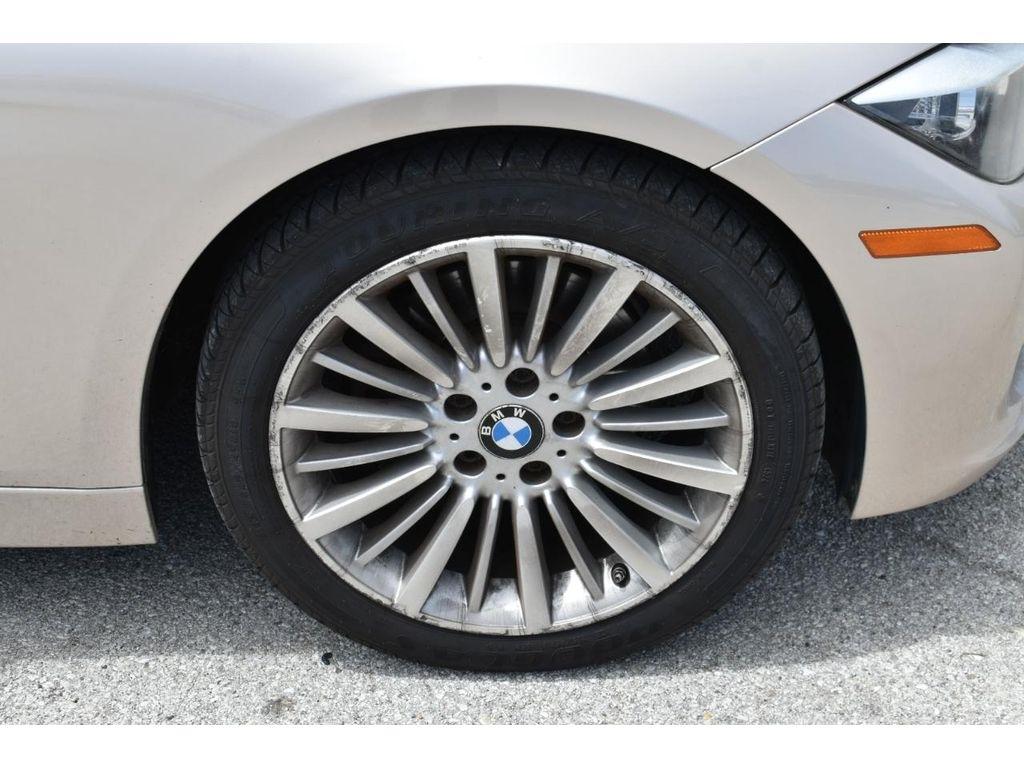 BMW 3-Series 328i xDrive Sedan 2013