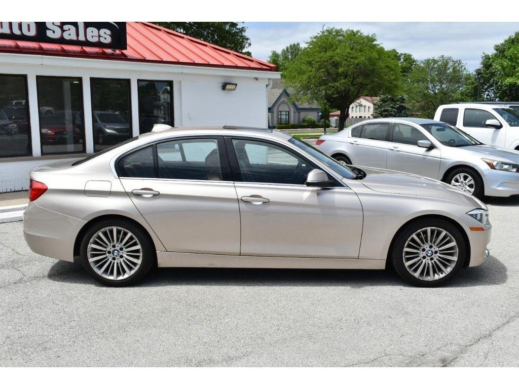 BMW 3-Series 328i xDrive Sedan 2013