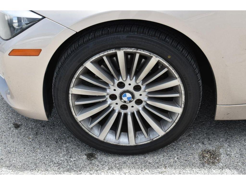 BMW 3-Series 328i xDrive Sedan 2013