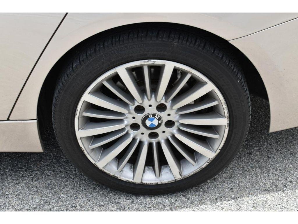BMW 3-Series 328i xDrive Sedan 2013