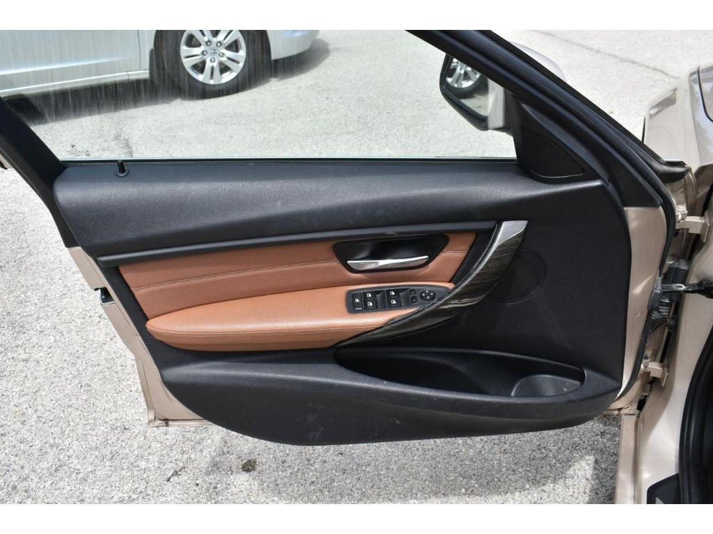 BMW 3-Series 328i xDrive Sedan 2013