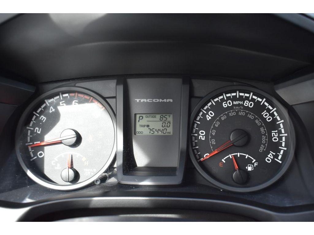 Toyota Tacoma SR5 Access Cab I4 6AT 4WD 2017