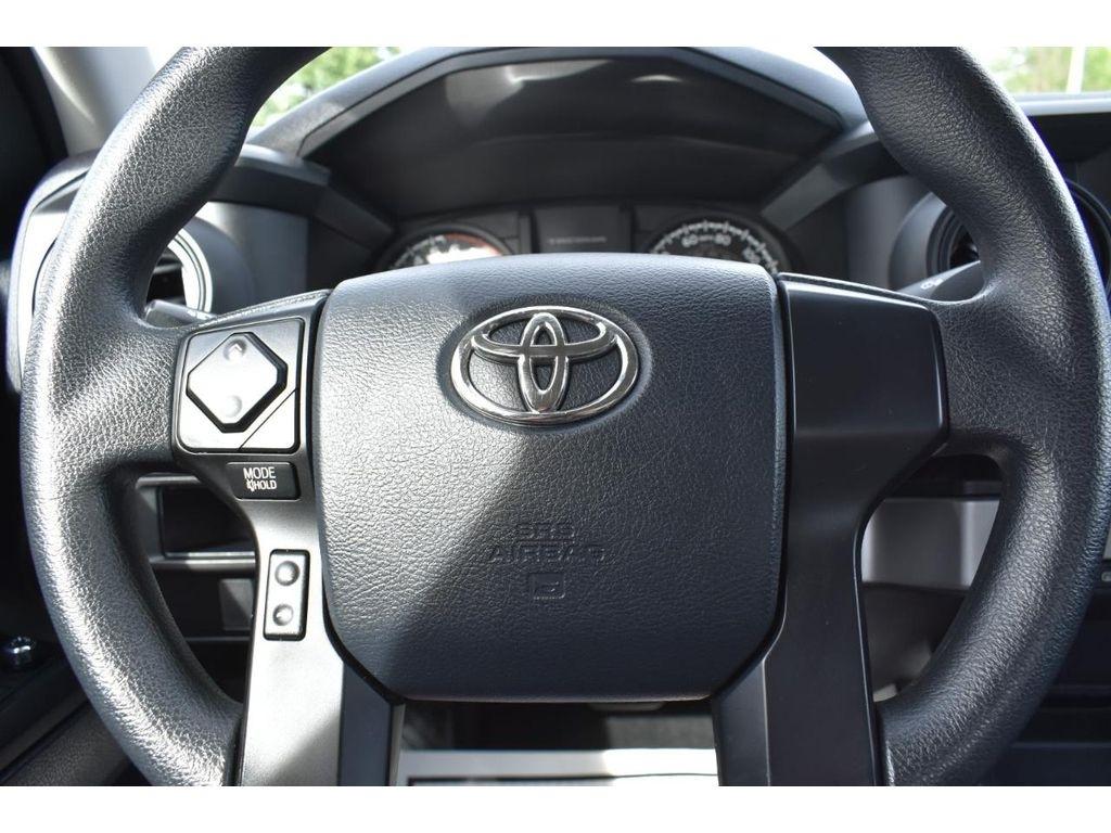 Toyota Tacoma SR5 Access Cab I4 6AT 4WD 2017