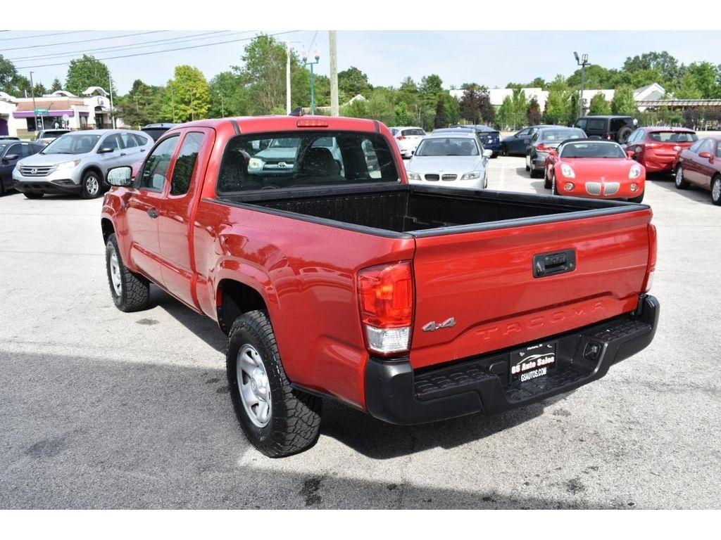 Toyota Tacoma SR5 Access Cab I4 6AT 4WD 2017