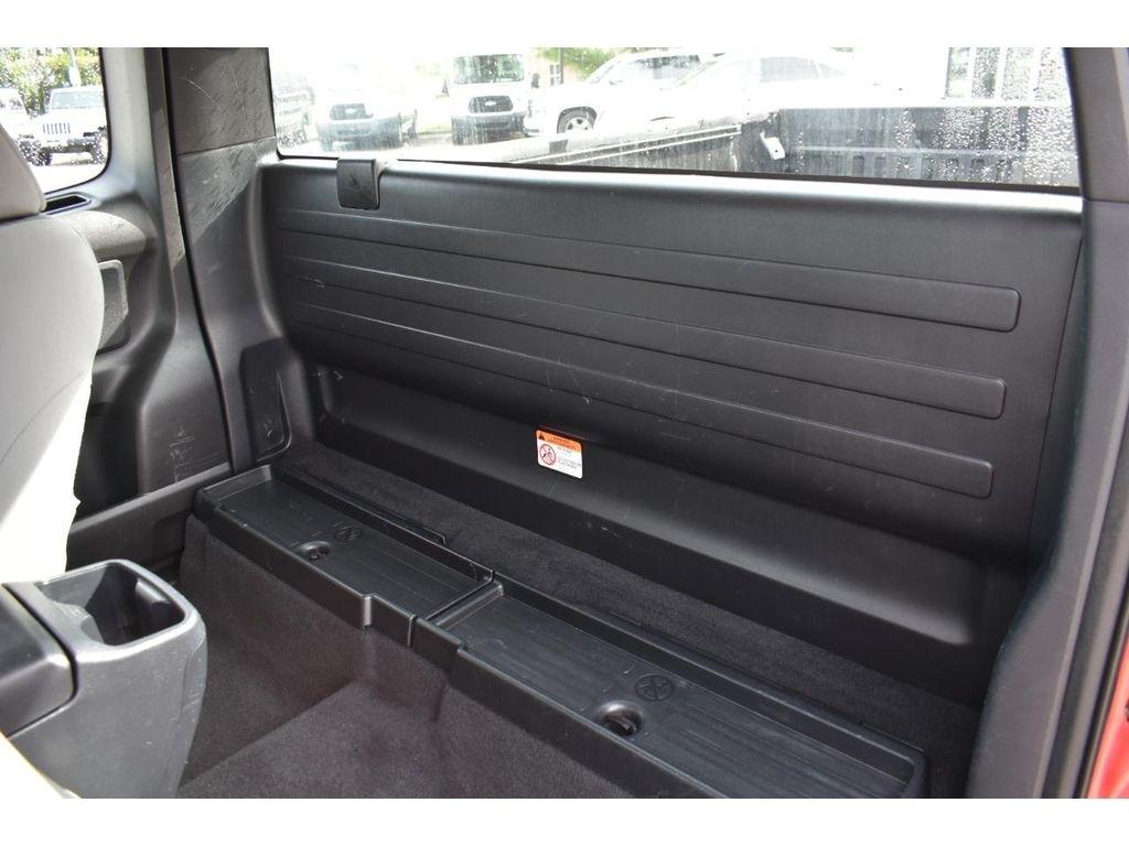 Toyota Tacoma SR5 Access Cab I4 6AT 4WD 2017