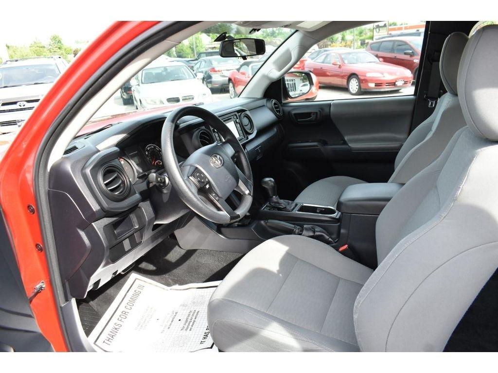 Toyota Tacoma SR5 Access Cab I4 6AT 4WD 2017