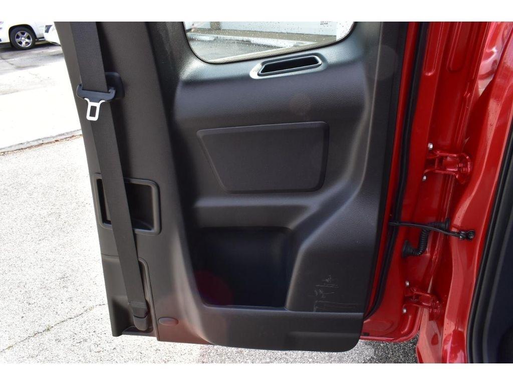 Toyota Tacoma SR5 Access Cab I4 6AT 4WD 2017