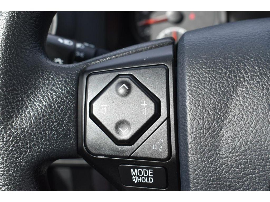 Toyota Tacoma SR5 Access Cab I4 6AT 4WD 2017