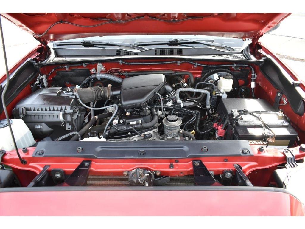 Toyota Tacoma SR5 Access Cab I4 6AT 4WD 2017